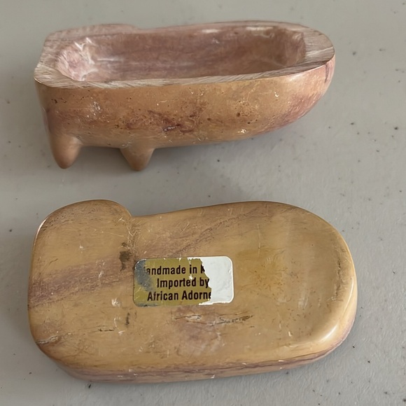 Hippopotamus African soapstone hand carved Beautiful piece made in Africa. - Picture 8 of 10